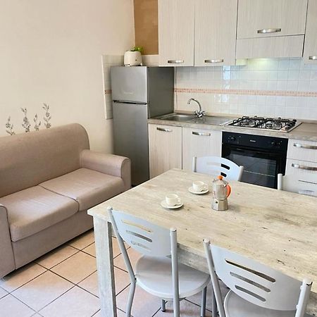 Appartamento Lavigna 卡梅罗塔的码头 外观 照片