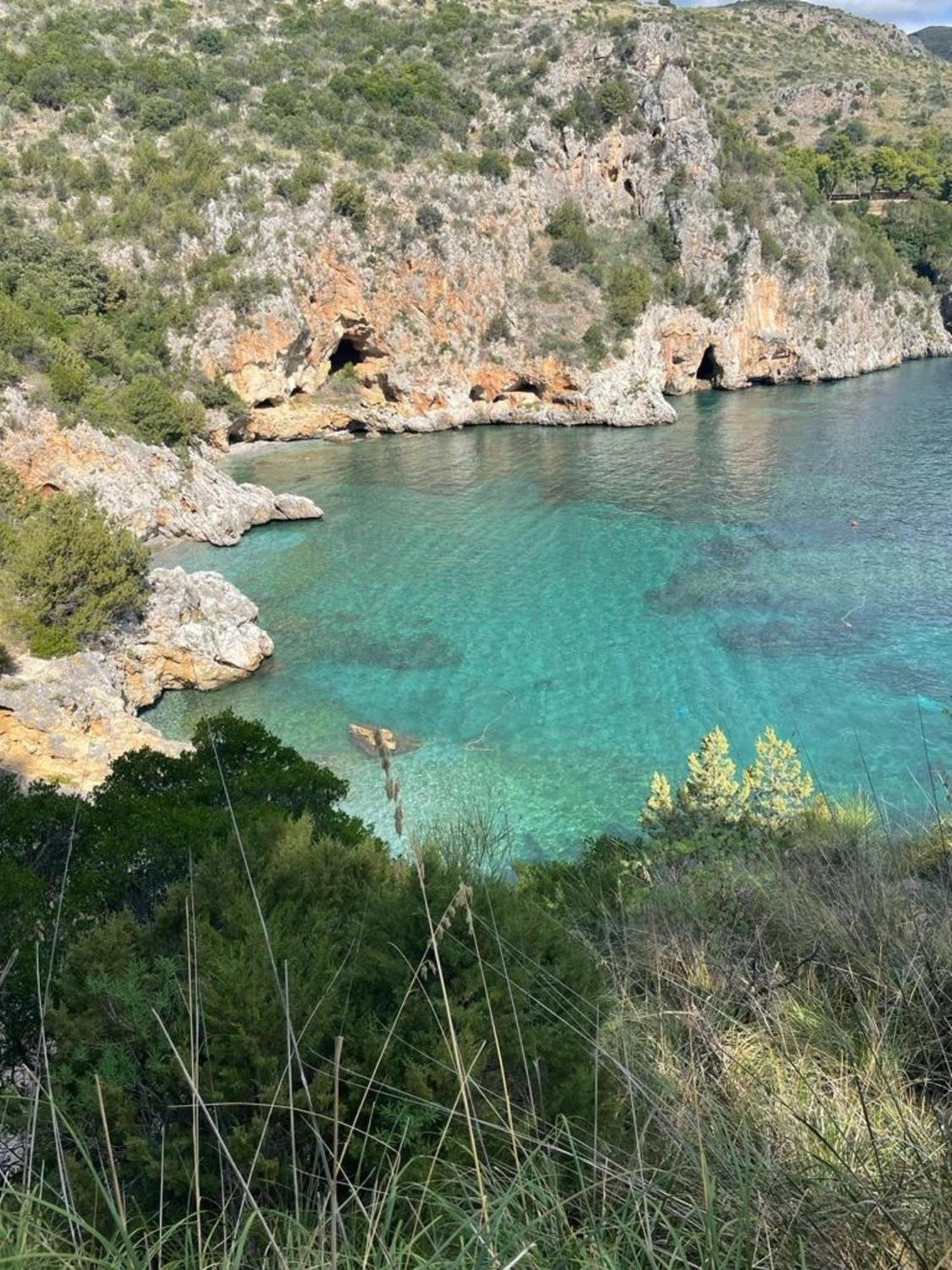 Appartamento Lavigna 卡梅罗塔的码头 外观 照片